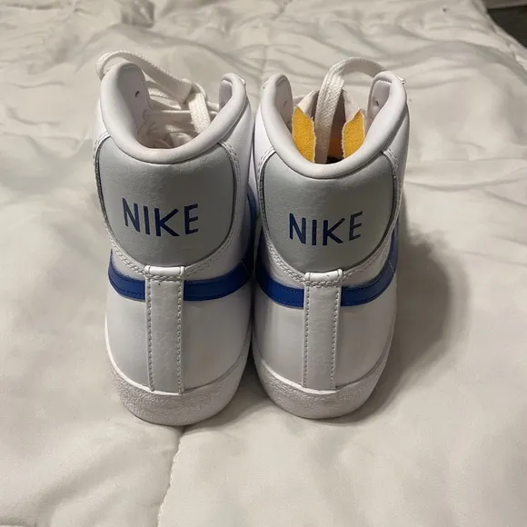 Nike Blazer Mid 77 Vintage White Game Royal Blue Limited Edition BQ6806-124