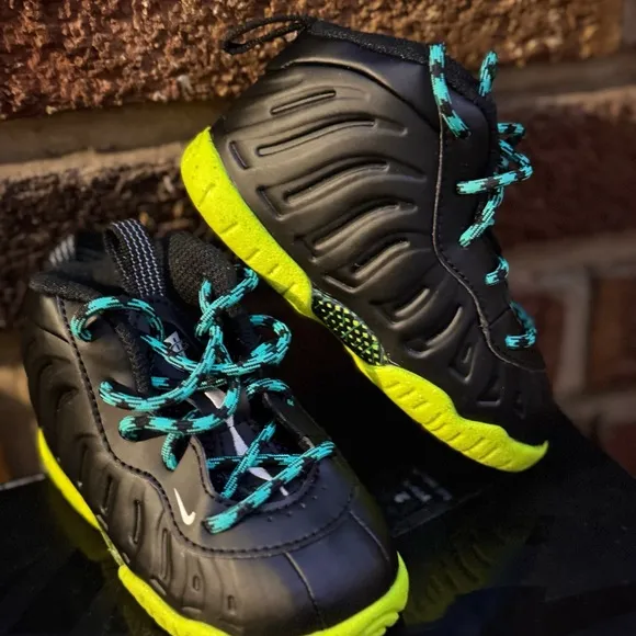 NIKE FOAM POSITE ONE 5c