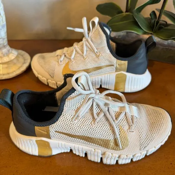 Nike Free Metcon 3 Training Shoe Size 10 Light Orewood Brown/Gold Metallic