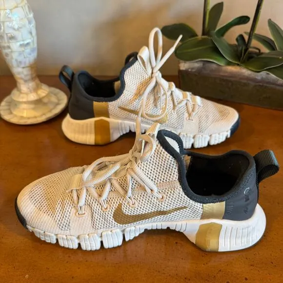 Nike Free Metcon 3 Training Shoe Size 10 Light Orewood Brown/Gold Metallic