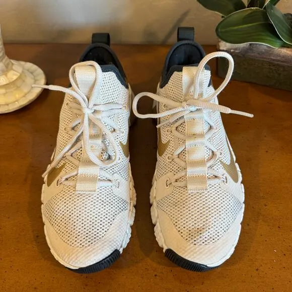 Nike Free Metcon 3 Training Shoe Size 10 Light Orewood Brown/Gold Metallic