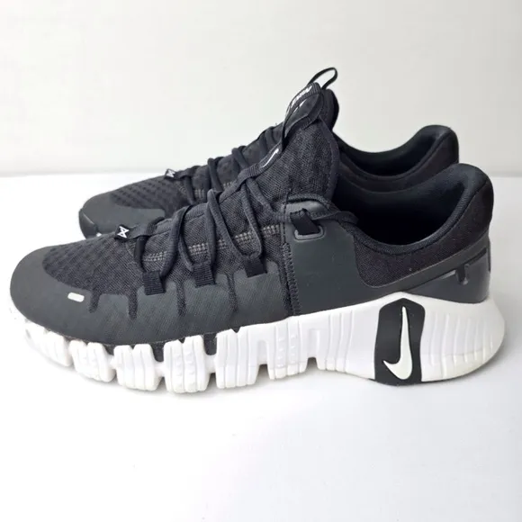 Nike Free Metcon 5 Mens Size 12 Athletic Shoes - Black/White