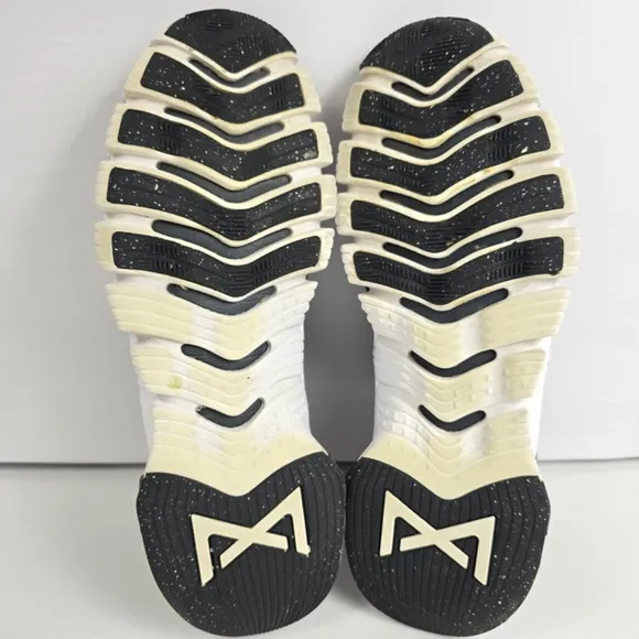 Nike Free Metcon 5 Mens Size 12 Athletic Shoes - Black/White