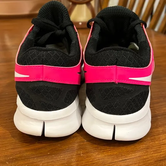 Nike Free Run  2 shoes sneakers 443816 019 new black Women’s Size 6.5