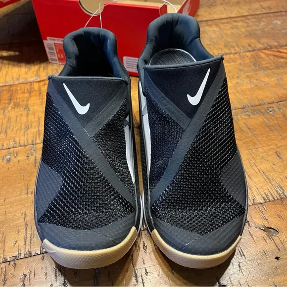 NIKE‎ Go FlyEase  Black White Easy On/Off Shoes DR5540 002
