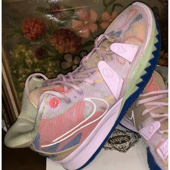 Nike Kyrie 7 1 World 1 People Men's Sz 11 Regal Pink CQ9326600 Athletic Shoes