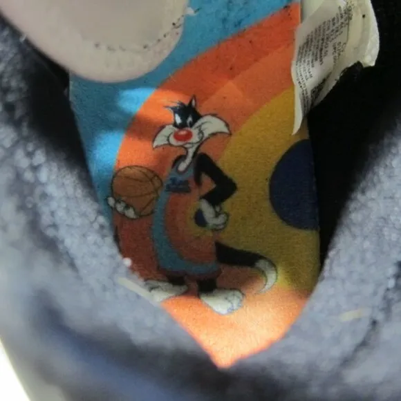 Nike Lebron James 18 Space Jam x Sylvester v Tweety Men's 10.5 Shoes CV7562-103