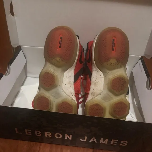 Nike Lebron shoes