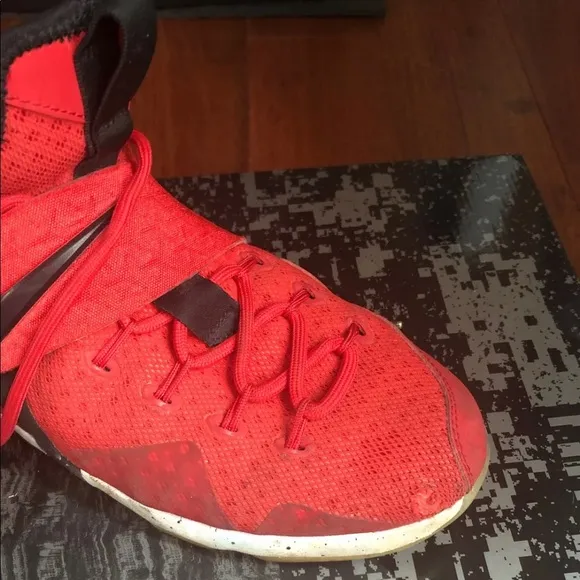 Nike Lebron shoes