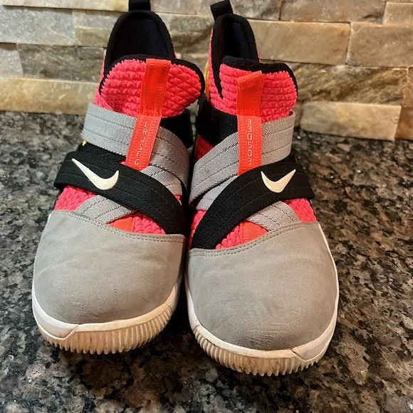 Nike Lebron Soldier 6Y GUC