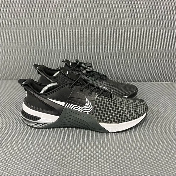Nike Metcon 8 FlyEase Black Dark Smoke Mens Athletic Cross Training Shoe Sz 11.5