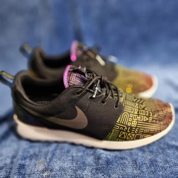 Nike Pride Roshe 11 running shoes flyknit