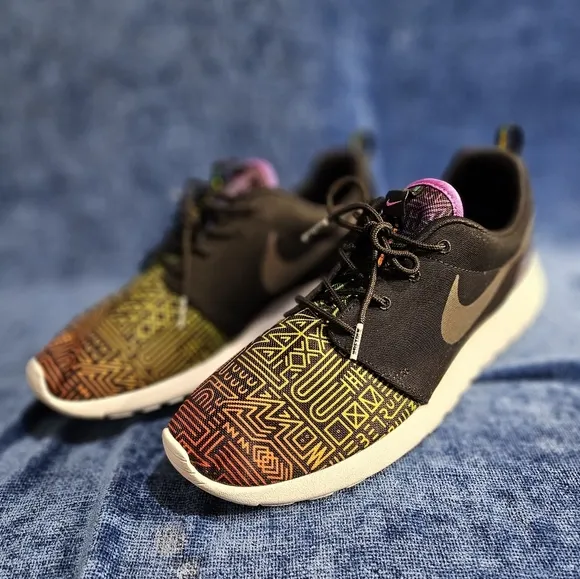 Nike Pride Roshe 11 running shoes flyknit