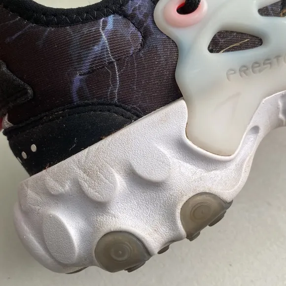 Nike React Presto shoes BQ4002-008
