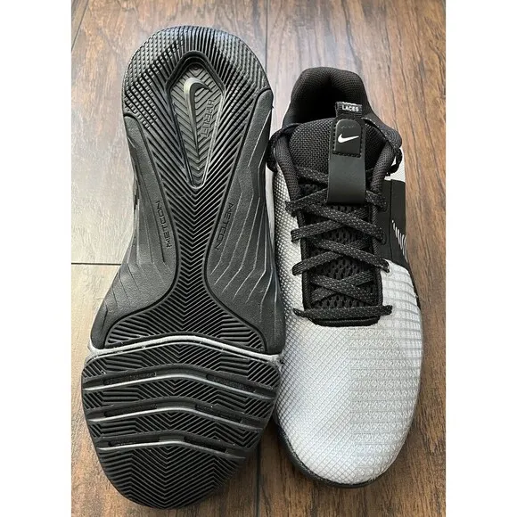 Nike Shoes Womens Size 9.5 Metcon 8 Premium Training Workout Gray DQ4681-100