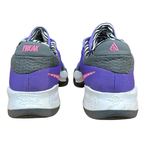 Nike Zoom Freak 4 Action Grape/Pinksicle Basketball Shoes DO9680-500 Size 6.5