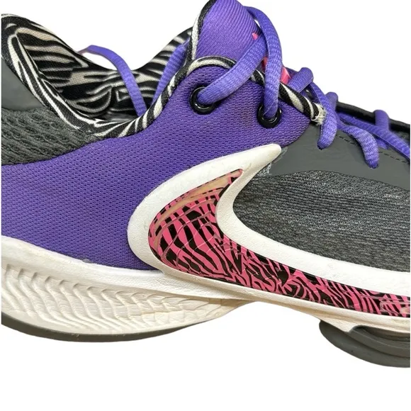 Nike Zoom Freak 4 Action Grape/Pinksicle Basketball Shoes DO9680-500 Size 6.5