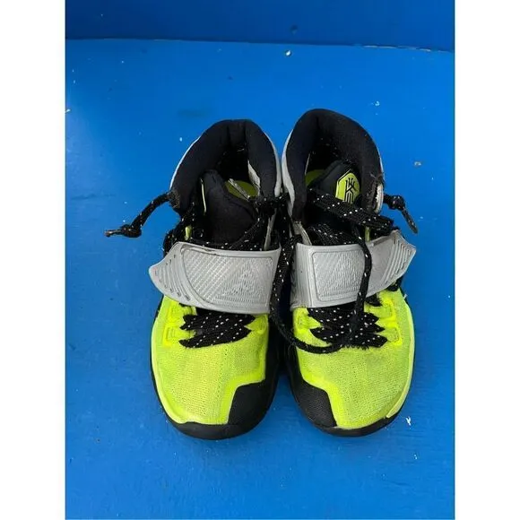 Nike Kyrie 6 Cross (GS) Basketball Shoes Big Kids Volt Silver CN8581-704 Sz 11C