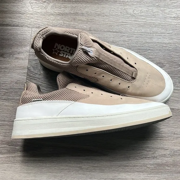 North Star Canada Men’s Ledge Waterproof Sneaker Size 12