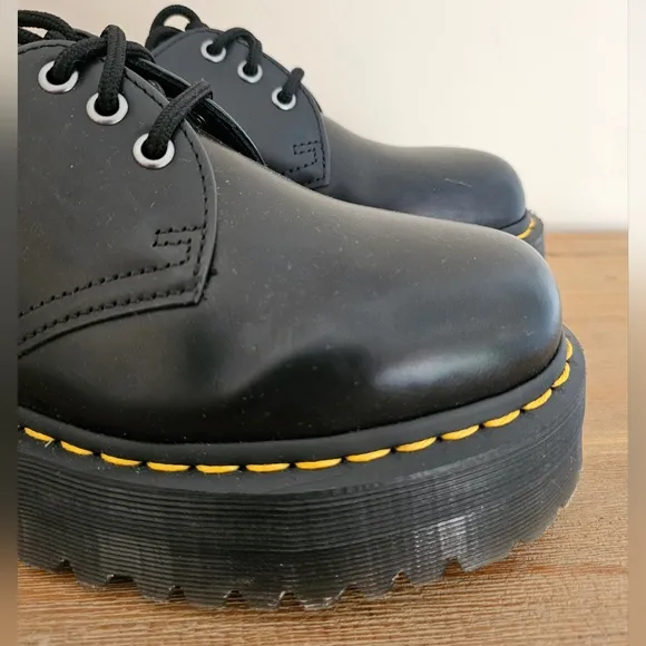 NWOB DR MARTENS 1461 Quad Unisex Smooth Black Leather Shoes