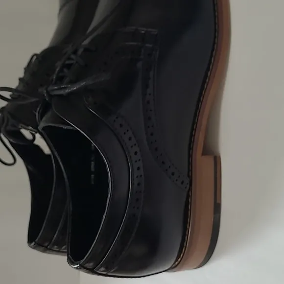 NWOB Stacy Adams cap toe shoes