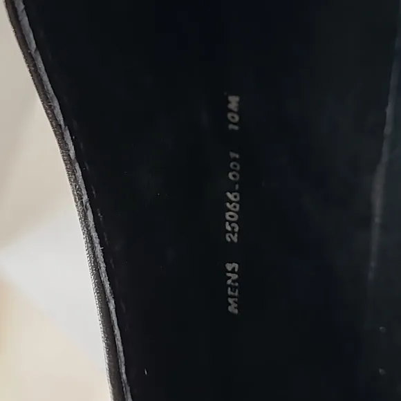 NWOB Stacy Adams cap toe shoes