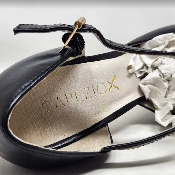 NWOB women's 9W Capezio Chorus t-strap black dance character shoes 9 Wide