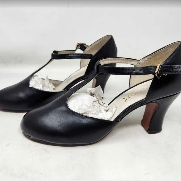 NWOB women's 9W Capezio Chorus t-strap black dance character shoes 9 Wide