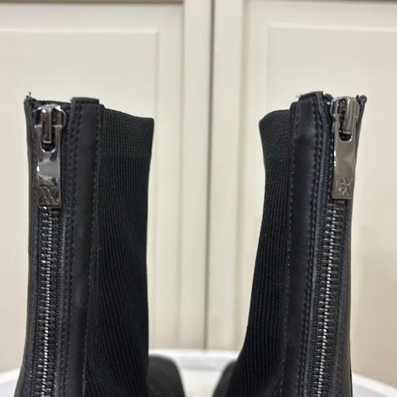 NWOB/NWOT Vivaia Zippered Square-Toe Water-Repellent Ankle Boots Marcella Sz 11