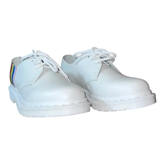 NWOT DR MARTENS New 27522 White Smooth Leather Pride Oxford Shoes
