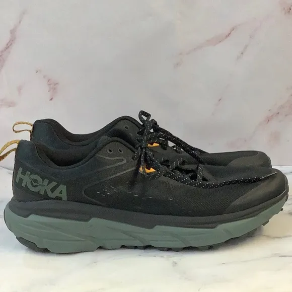 NWOT Hoka Mens Athletic Shoes Size 12D