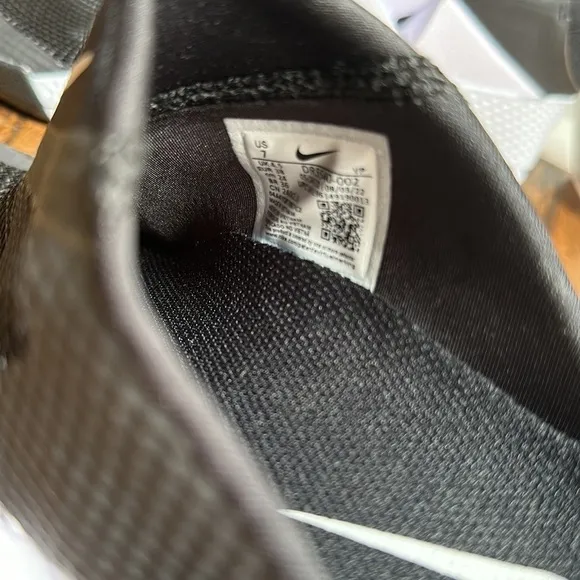 NWOT Nike Go FlyEase Easy On Off Shoes DR5540-002 Black White