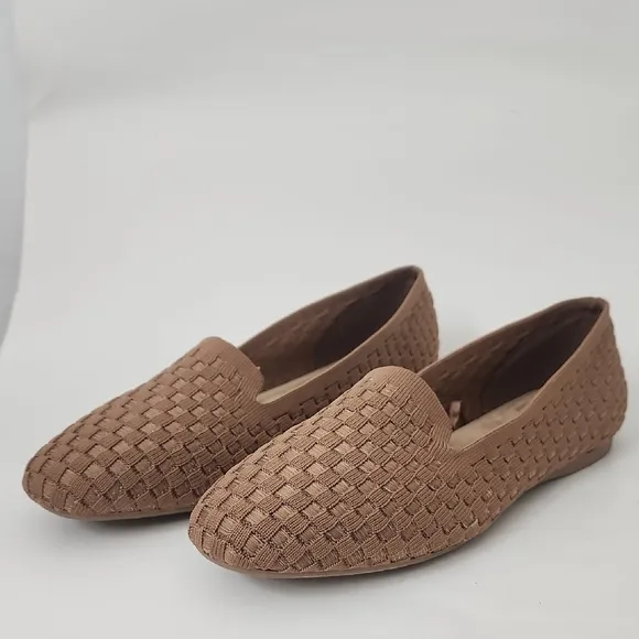 NWOT Seychelles Tan Woven Wide Memory form Flats Size 10