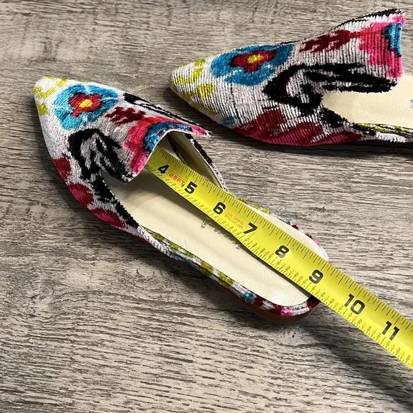NWOT SILK VELVET IKAT MULES SIZE 38 handcrafted .Women's Silk Velvet Ikat Slides