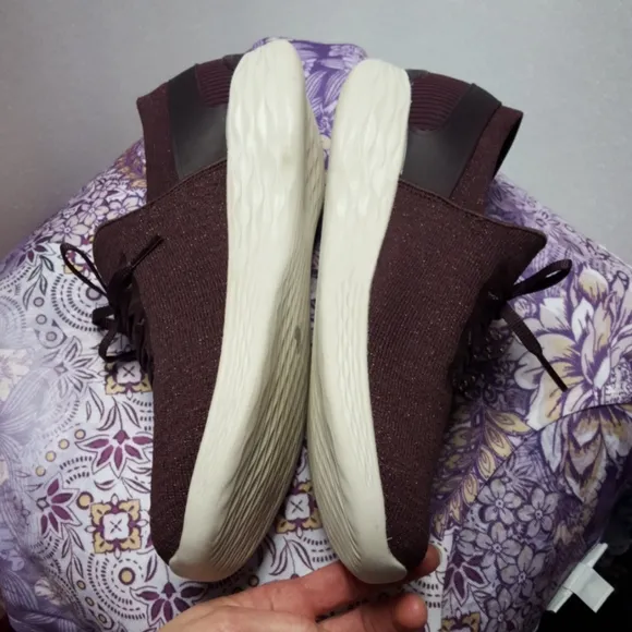 NWOT Women's Skechers purple shoes size 10.5