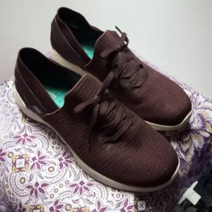 NWOT Women's Skechers purple shoes size 10.5