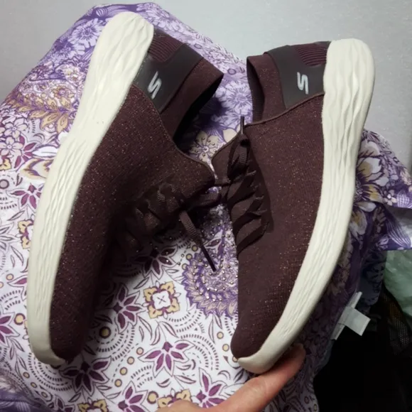 NWOT Women's Skechers purple shoes size 10.5