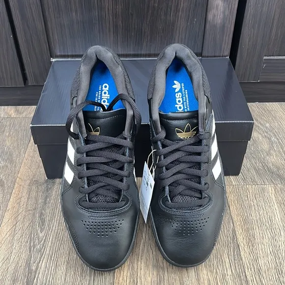 NWT Adidas Originals Tyshawn Remastered Men's Shoes - IG5270