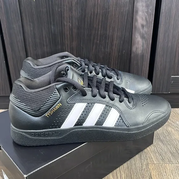 NWT Adidas Originals Tyshawn Remastered Men's Shoes - IG5270