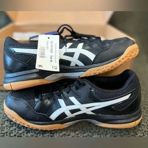 NWT Asics Men’s Gel Rocket Black White Sneaker Shoes, GumBand Bottom; Size 6.5