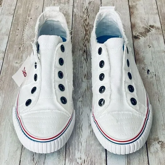 NWT Blowfish Malibu 7.5 White Distressed Blue No shoelace Memory foam Sneakers
