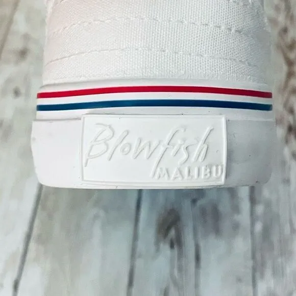 NWT Blowfish Malibu 7.5 White Distressed Blue No shoelace Memory foam Sneakers