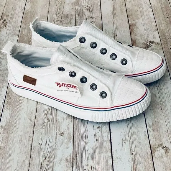 NWT Blowfish Malibu 7.5 White Distressed Blue No shoelace Memory foam Sneakers
