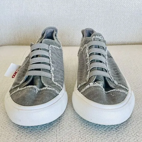 NWT Blowfish Malibu Mars 7.5 Distressed Grey No shoelaces Memory foam Sneakers