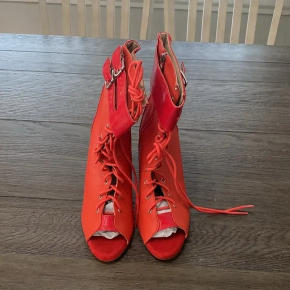 NWT BURJU Under The Influence Open Toe Lace Up Buckle Ankle Boots | Red | 9.5