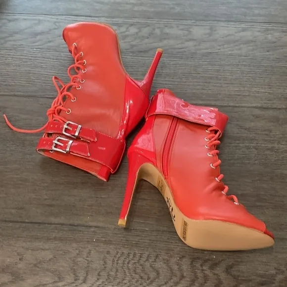 NWT BURJU Under The Influence Open Toe Lace Up Buckle Ankle Boots | Red | 9.5