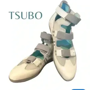 NWT TSUBO Leather Walking Shoes USA women size 9 Color: White, gray and aqua