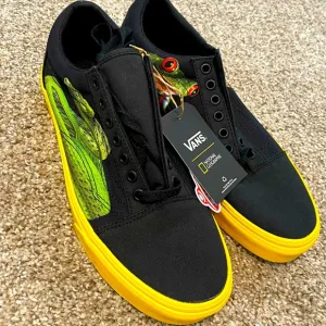 NWT VANS Limited National Geographic Old Skool Collab NEW M-8.5/W-10