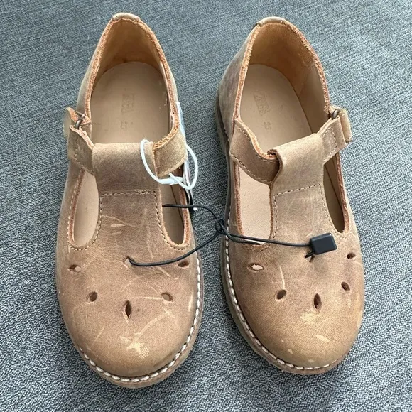 NWT ZARA Mary Jane Shoes