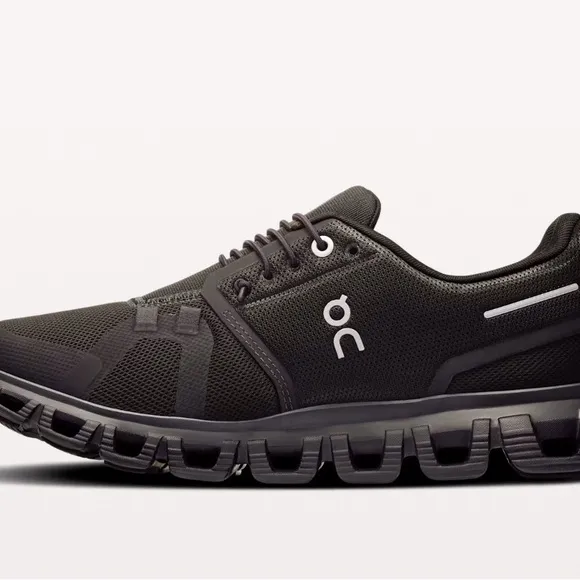 On Cloud 6 Women’s Various Sizes Running-Walking Shoe Black• Brand New In Box•
